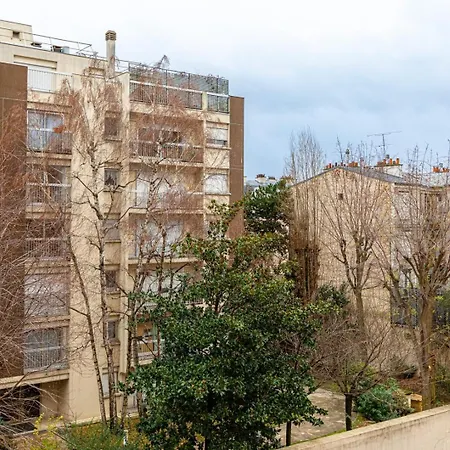 Guestready - Chic Near Passerelle Bichat Parigi