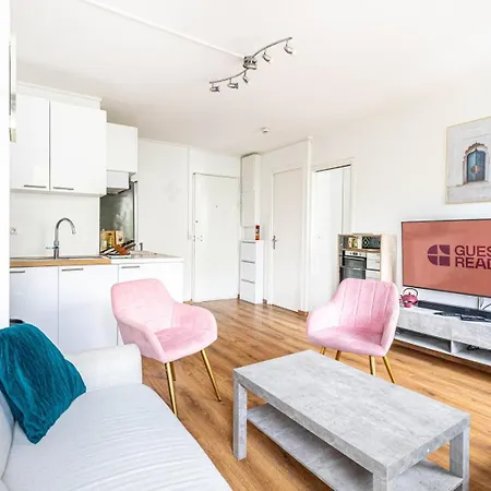 Guestready - Chic Near Passerelle Bichat Parigi